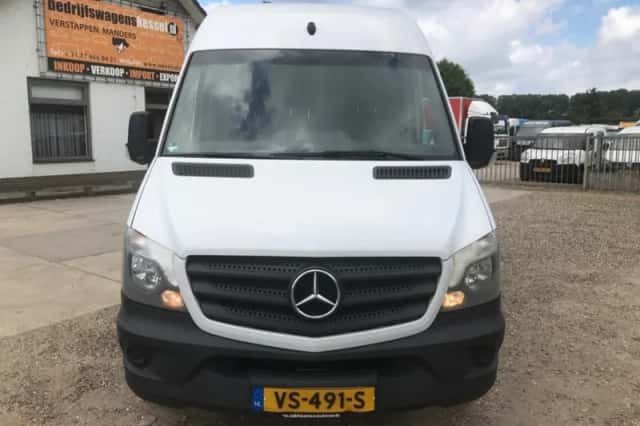 Mercedes-Benz Sprinter (2016) thumbnail 3
