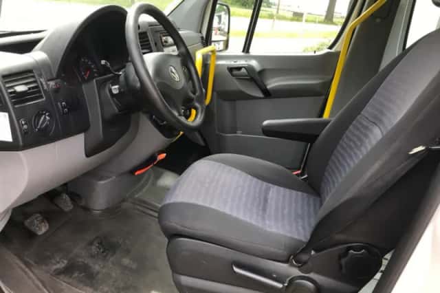 Volkswagen Crafter (2012) thumbnail 4