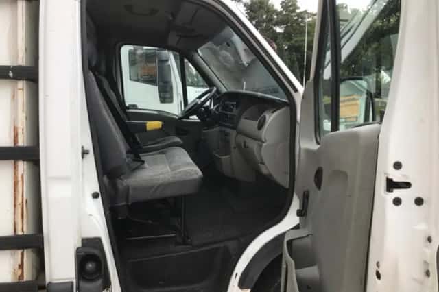 Renault Master (2010) thumbnail 5