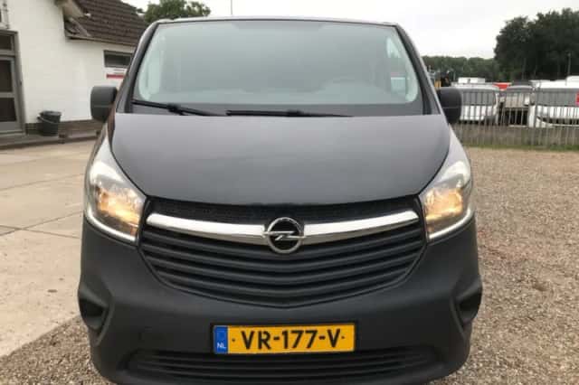 Opel Vivaro (2015) thumbnail 2