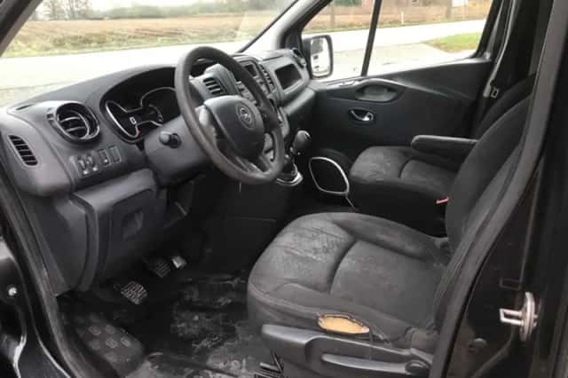 Opel Vivaro (2015) thumbnail 3