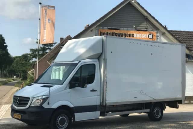 Mercedes-Benz Sprinter (2016) thumbnail 1