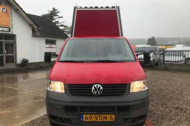 Volkswagen Transporter (2007) thumbnail 2