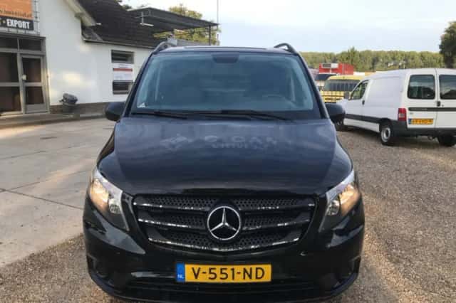 Mercedes-Benz Vito (2018) thumbnail 2