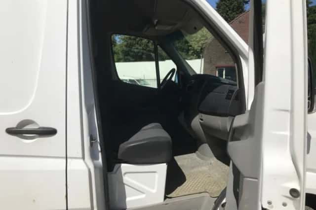 Mercedes-Benz Sprinter (2010) thumbnail 5