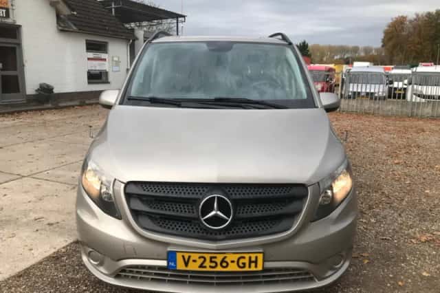 Mercedes-Benz Vito (2017) thumbnail 2