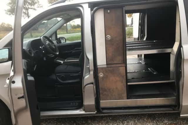 Mercedes-Benz Vito (2017) thumbnail 3