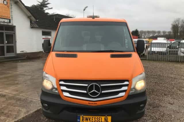 Mercedes-Benz Sprinter (2017) thumbnail 2