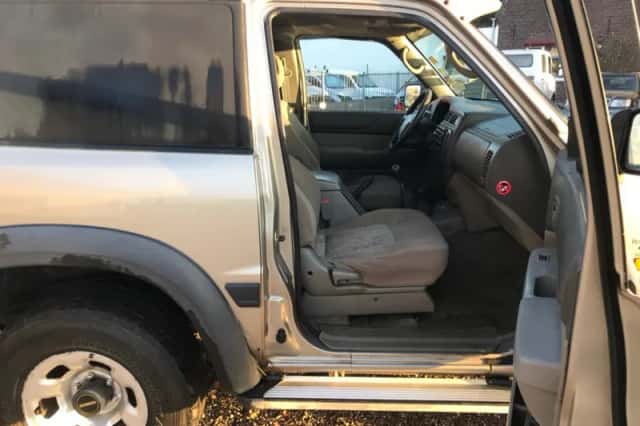 Nissan Patrol (2001) thumbnail 5