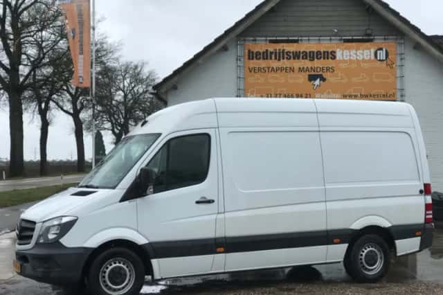 Mercedes-Benz Sprinter (2013) thumbnail 1