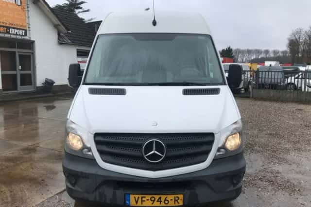 Mercedes-Benz Sprinter (2013) thumbnail 2