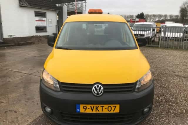 Volkswagen Caddy (2011) thumbnail 2