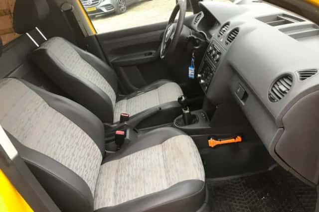 Volkswagen Caddy (2011) thumbnail 6