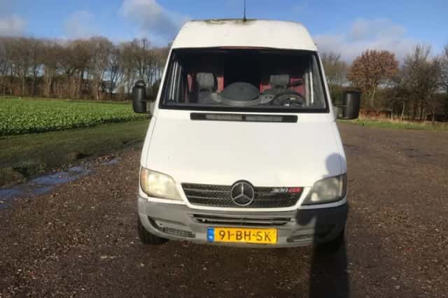 Mercedes-Benz Sprinter (2003) thumbnail 4