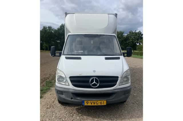 Mercedes-Benz Sprinter (2012) thumbnail 4