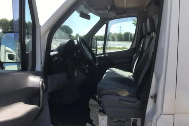 Volkswagen Crafter (2009) thumbnail 5