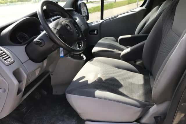 Opel Vivaro (2011) thumbnail 4