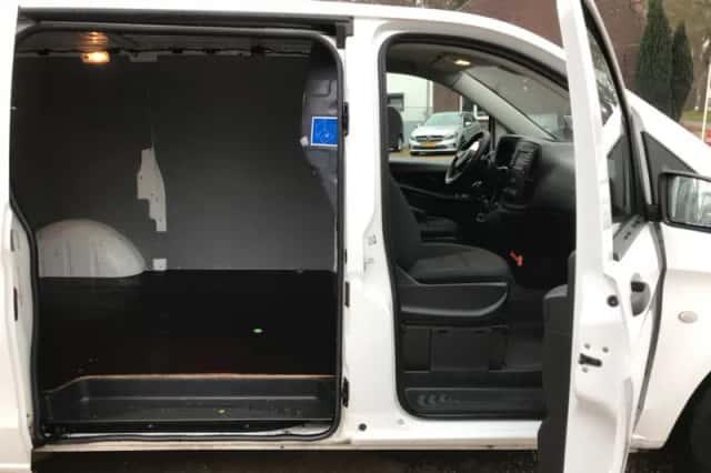 Mercedes-Benz Vito (2019) thumbnail 5