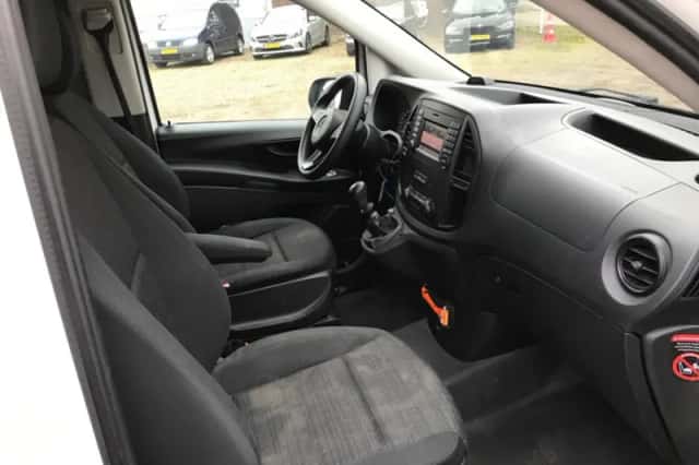 Mercedes-Benz Vito (2019) thumbnail 6