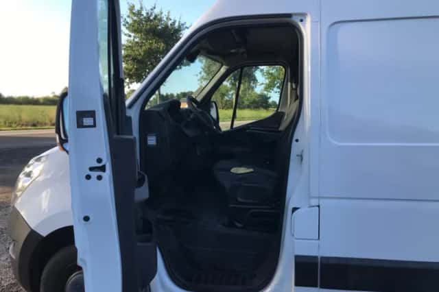 Renault Master (2018) thumbnail 3