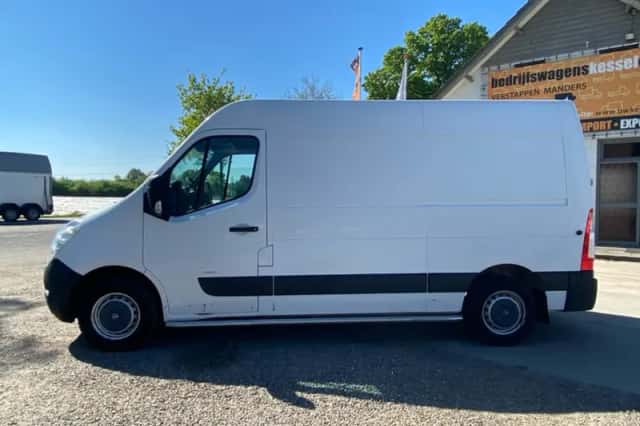 Opel Movano (2012) thumbnail 2