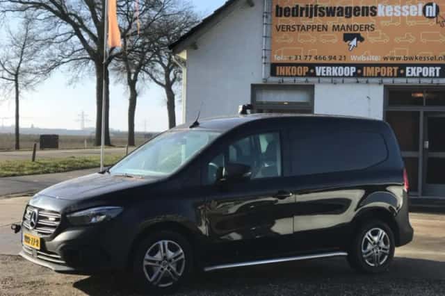 Mercedes-Benz Citan (2022) thumbnail 3