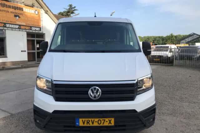 Volkswagen Crafter (2022) thumbnail 2