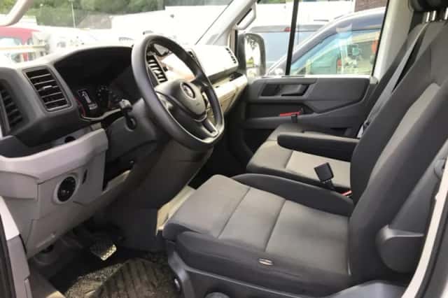 Volkswagen Crafter (2022) thumbnail 4
