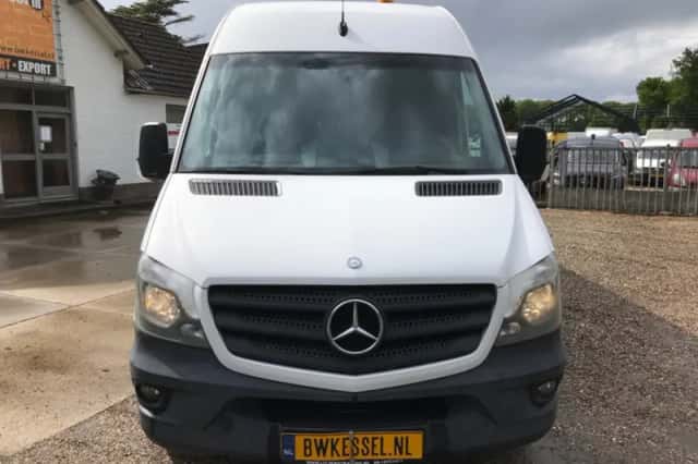 Mercedes-Benz Sprinter (2015) thumbnail 2