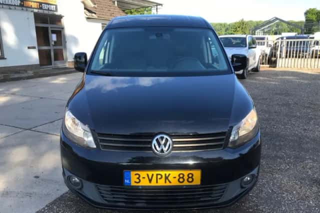 Volkswagen Caddy (2011) thumbnail 2