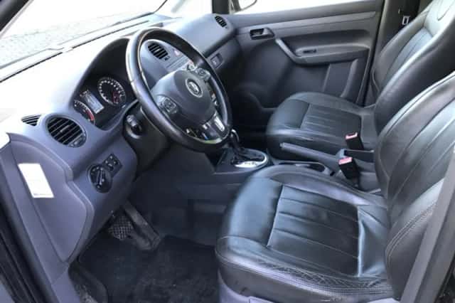 Volkswagen Caddy (2011) thumbnail 4
