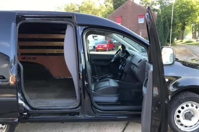 Volkswagen Caddy (2011) thumbnail 5
