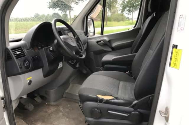 Mercedes-Benz Sprinter (2010) thumbnail 4