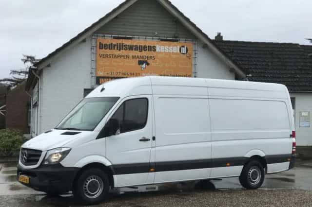 Mercedes-Benz Sprinter (2015) thumbnail 1
