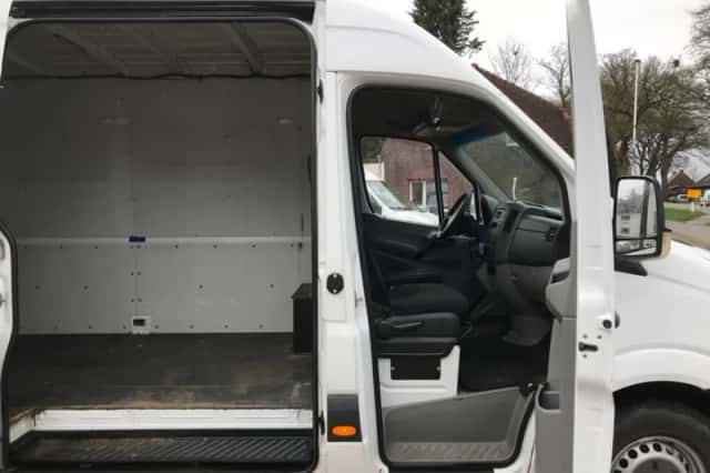 Mercedes-Benz Sprinter (2015) thumbnail 5