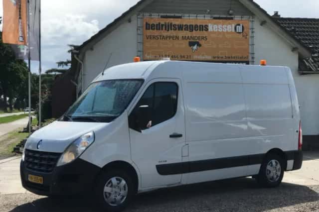 Renault Master (2015) thumbnail 1