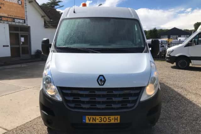 Renault Master (2015) thumbnail 2
