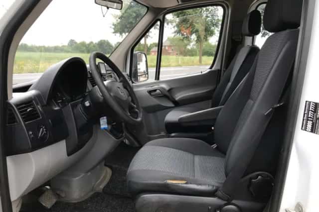 Mercedes-Benz Sprinter (2010) thumbnail 4