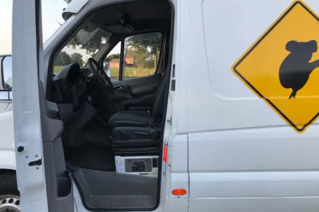 Mercedes-Benz Sprinter (2010) thumbnail 3