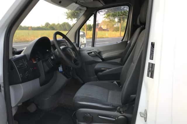 Mercedes-Benz Sprinter (2010) thumbnail 4