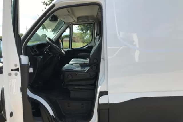 Iveco Daily (2018) thumbnail 3