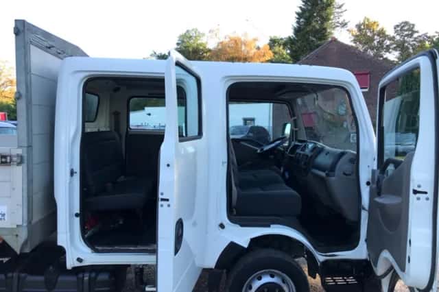 Nissan Cabstar (2015) thumbnail 6