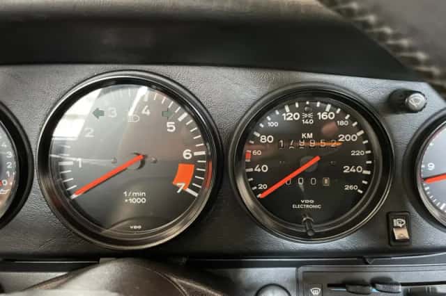 Porsche 911 (1988) thumbnail 15