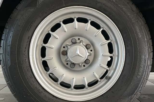 Mercedes-Benz SL-Klasse (1979) thumbnail 3
