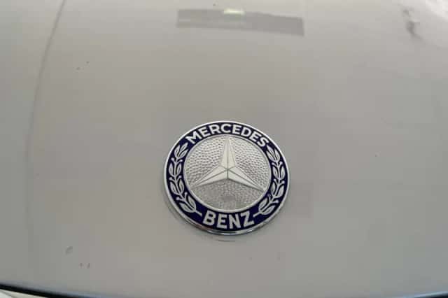 Mercedes-Benz SL-Klasse (1979) thumbnail 6