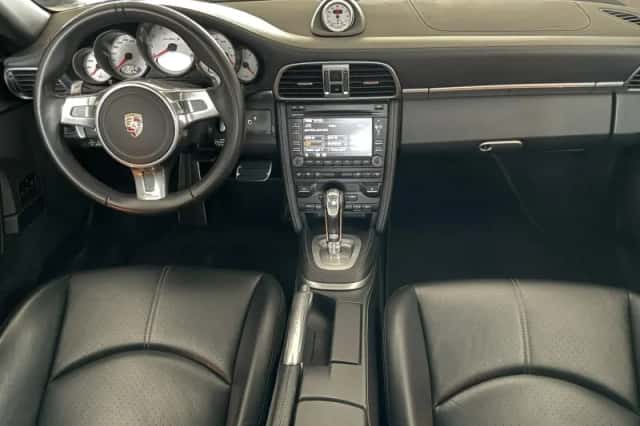 Porsche 911 (2011) thumbnail 4