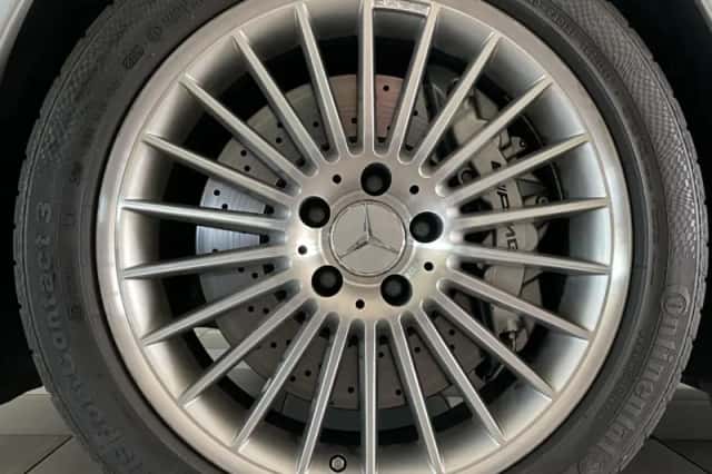 Mercedes-Benz SL-Klasse (2002) thumbnail 3
