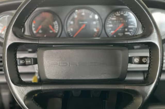Porsche 911 (1990) thumbnail 12