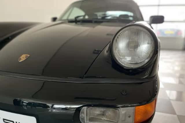Porsche 911 (1990) thumbnail 5