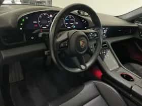 Porsche Taycan (2021) thumbnail 18